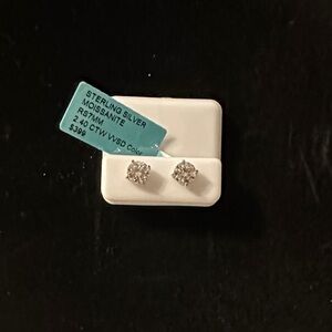 Sterling Silver Moissanite Stud Earrings - Clear